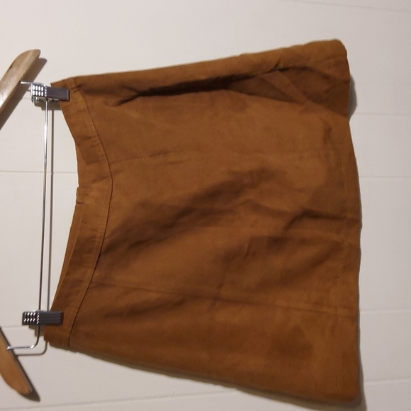 Hollister faux suede button front skirt size 5 - Picture 3 of 4